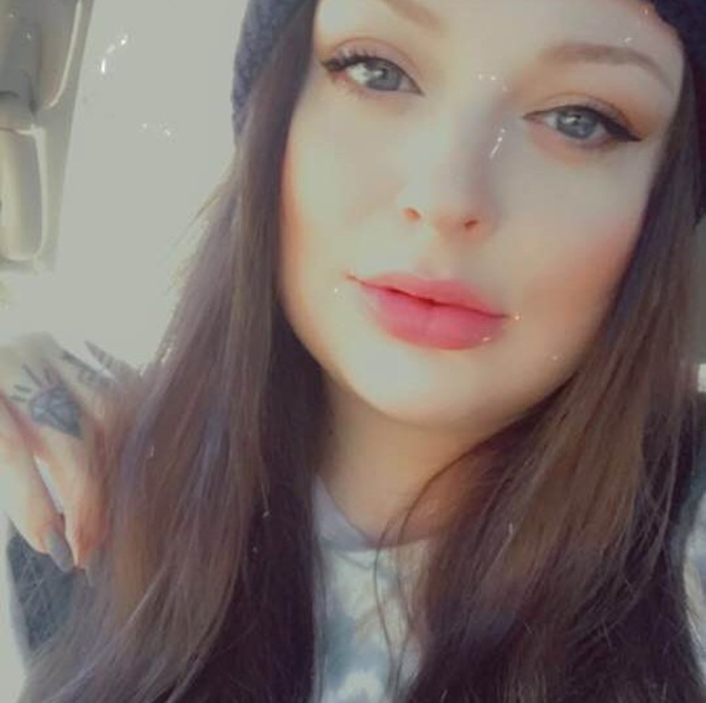 Meet your Posher, Hayley